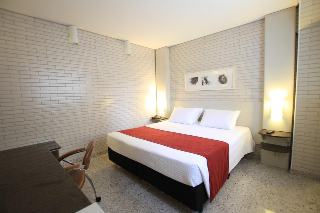Hotel Confiance Batel Curitiba Room photo
